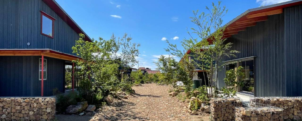 自然に囲まれた家